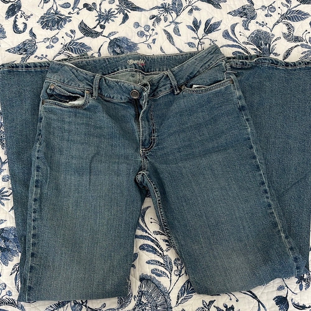 Wrangler women’s flare jeans size 13x34